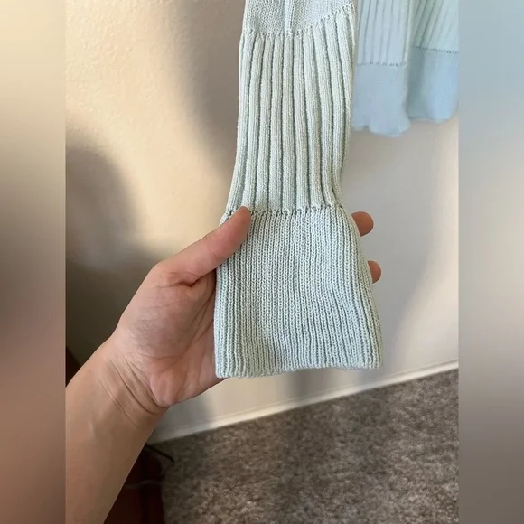 TheOpen Product Blue V Neck Ribbed Sweater Bell Sleeves Women's Size S - Picture 3 of 13